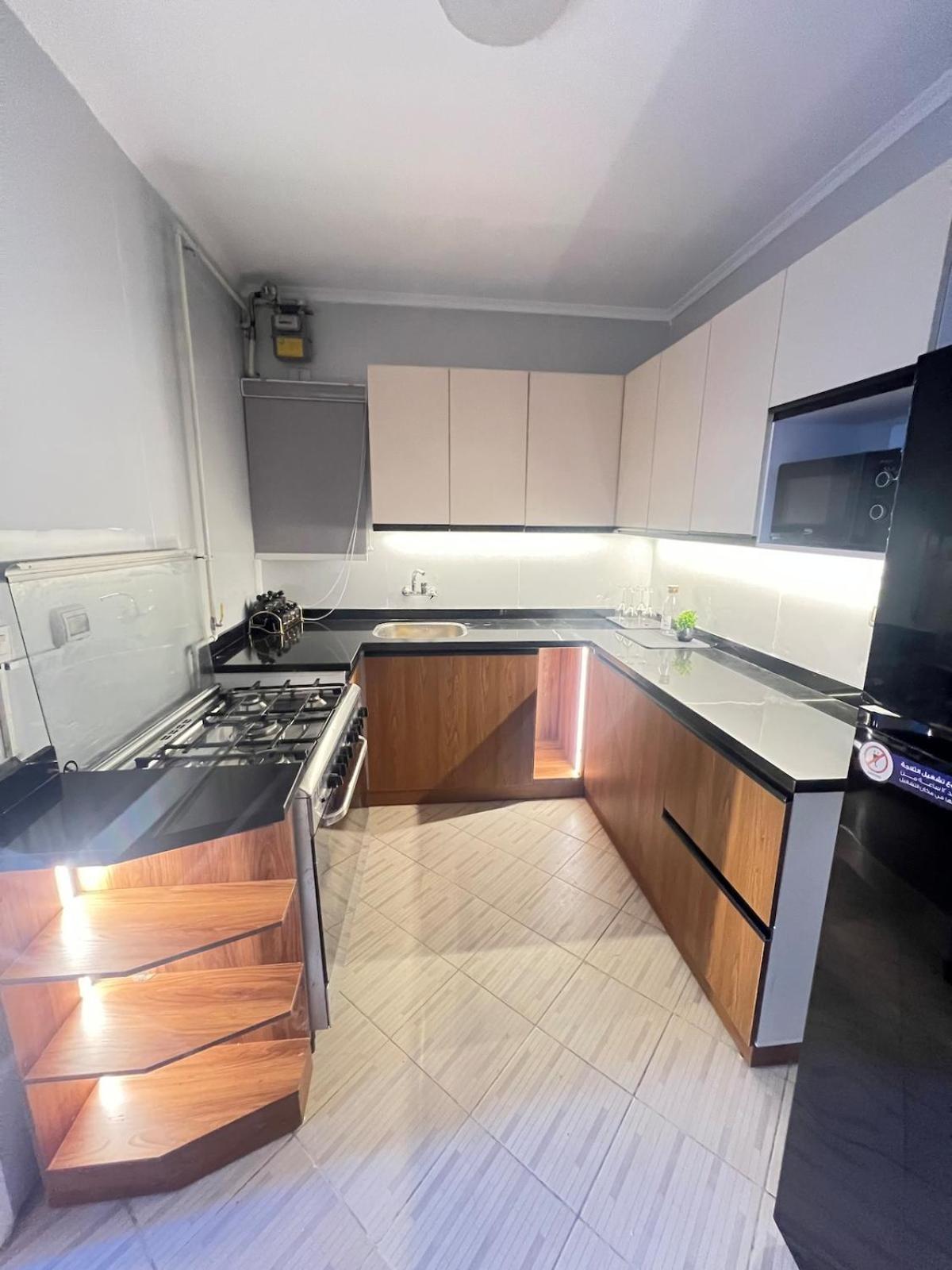 Apartment Chill Vibes 3 Bedroom In Rehab New *
