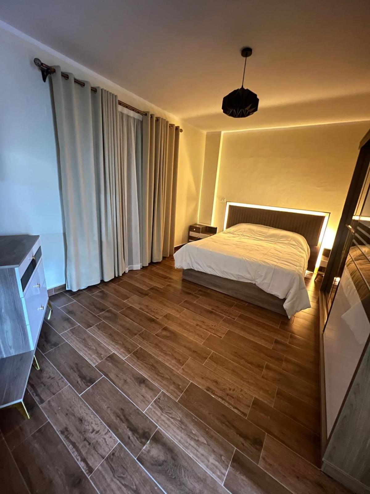 Chill Vibes 3 Bedroom In Rehab New Apartment Cairo