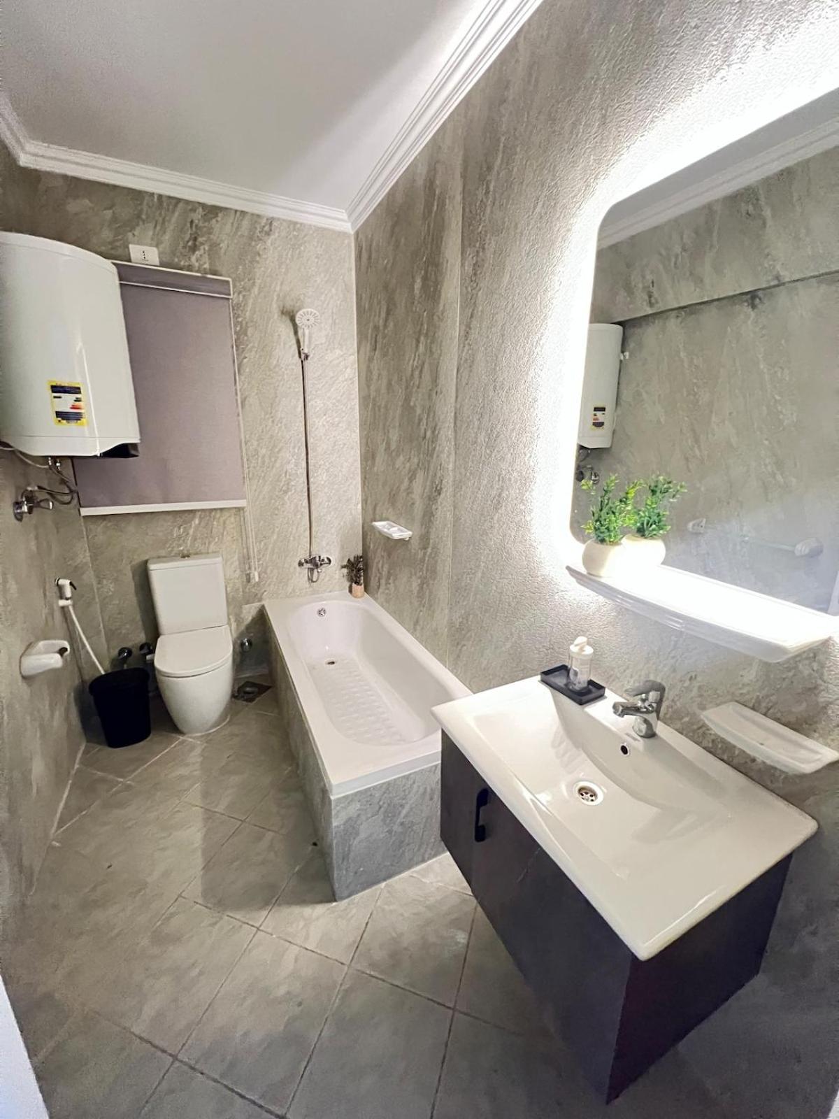 Apartment Chill Vibes 3 Bedroom In Rehab New