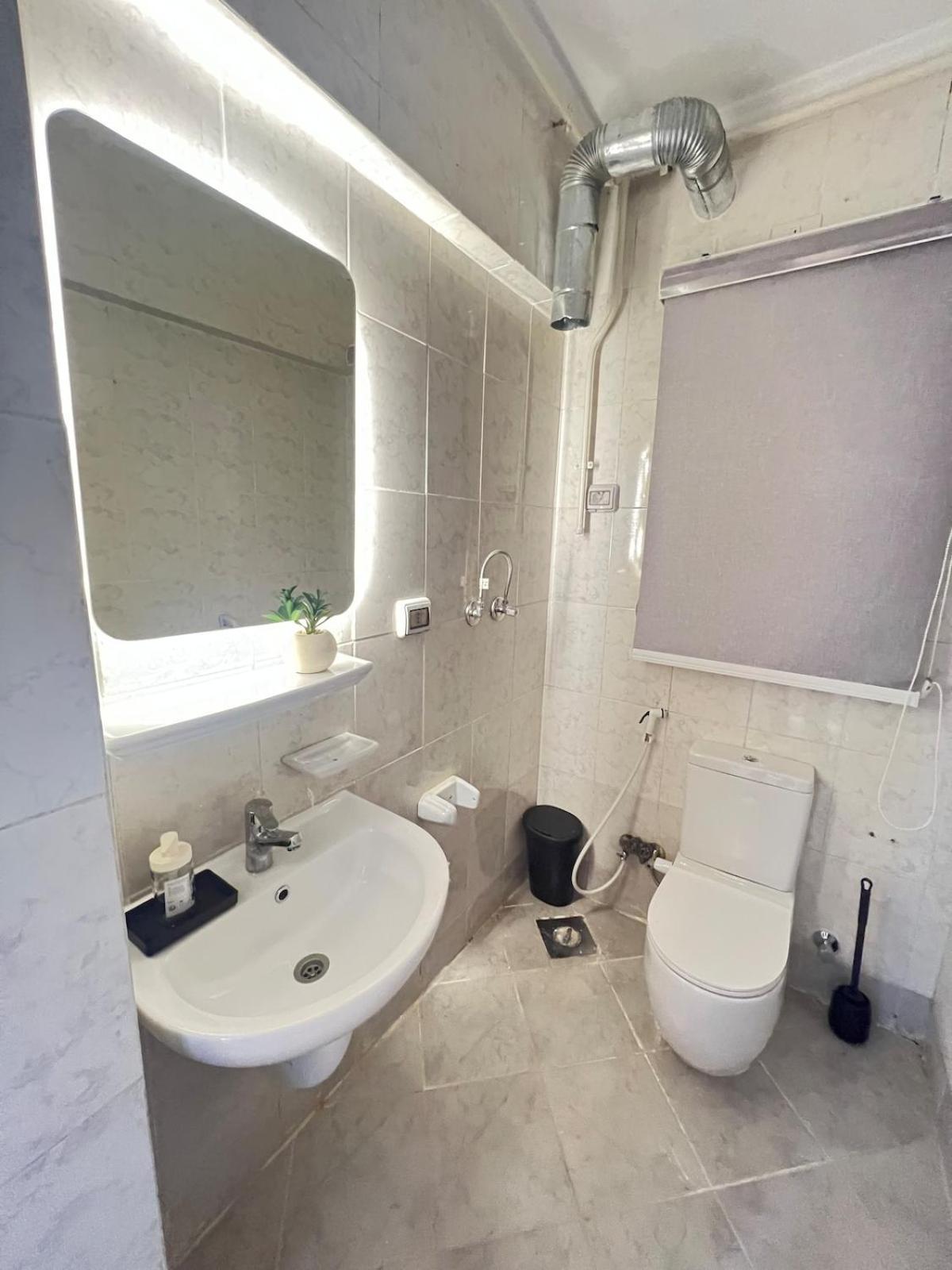 Apartment Chill Vibes 3 Bedroom In Rehab New *